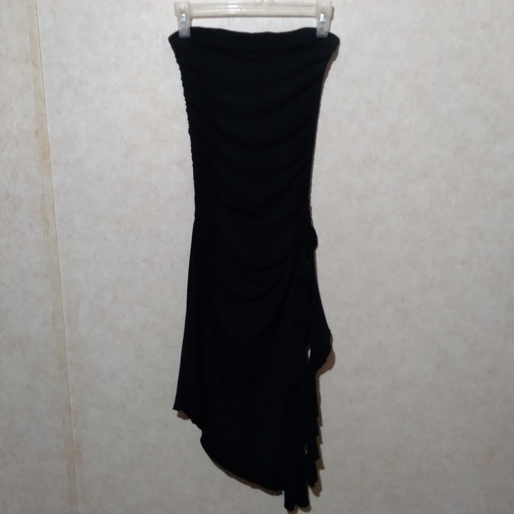 Beautiful asymmetrical strapless small maxi dress by XOXO